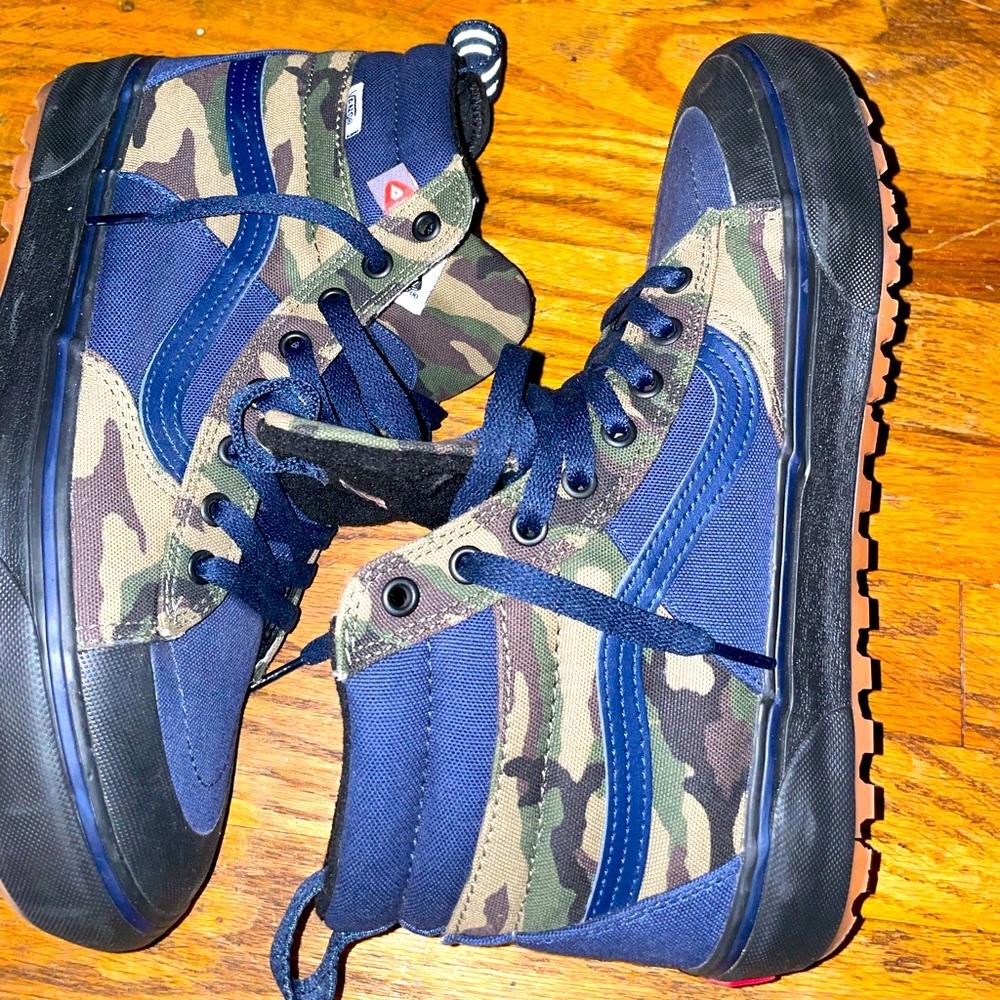 Brand New Custom Made Off The Wall Vans